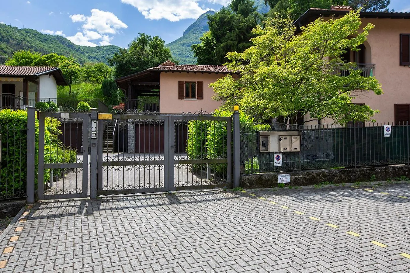 L'Acero Rosso - Giardino Privato E Box Auto Villa Menaggio Italy